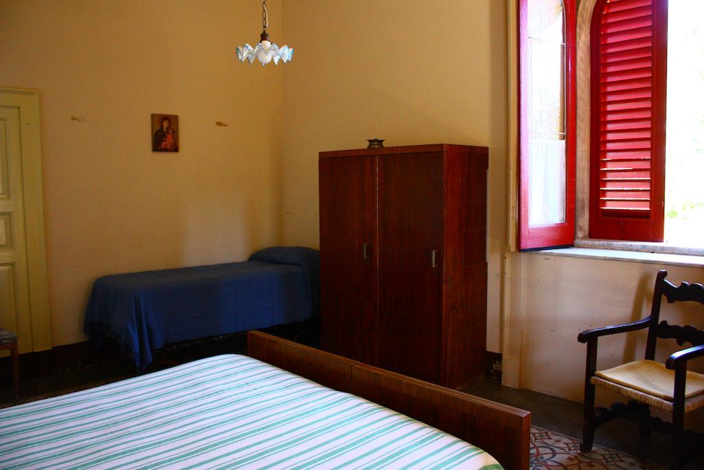 B&B Sotto i Pini Zafferana Etnea Esterno foto